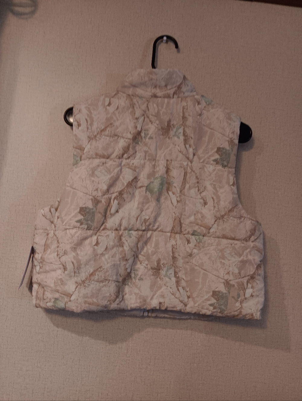 love, Fire Beige & Light Green Quilted Puffer Vest Camo Sz M - Picture 2 of 4